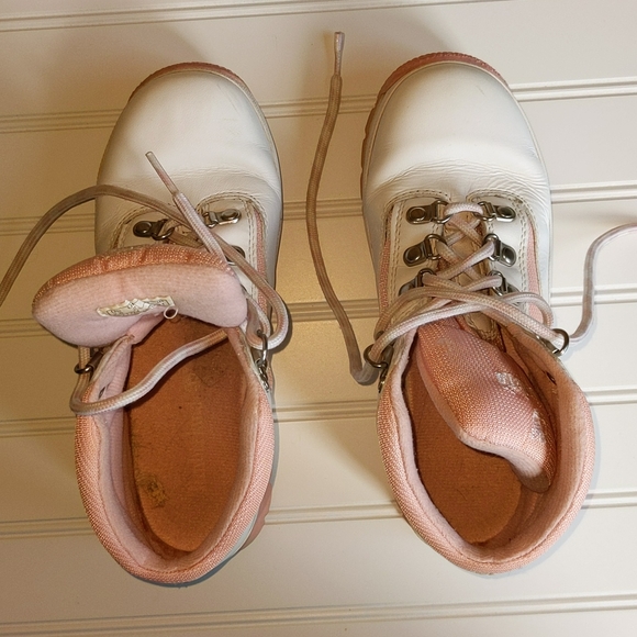 Timberland Girls Size US 2.5 White Pink Boots - Picture 2 of 12